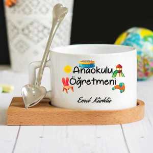 - Anaokulu Öğretmeni İsimli Ahşap Altlıklı Lüks Fincan Seti  - Anaokulu Öğretmeni İsimli Ahşap Altlıklı Lüks Fincan Seti