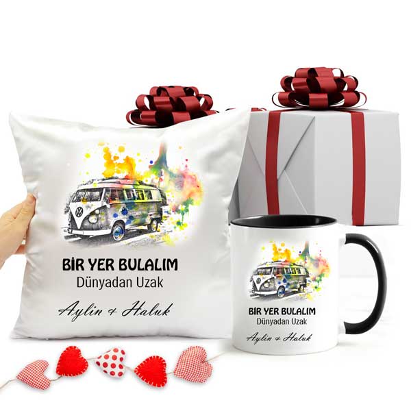 Bir Yer Bulalım Dünyadan Uzak Kupa Bardak Ve Yastık