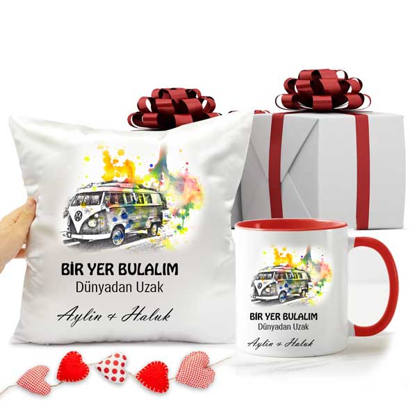 Bir Yer Bulalım Dünyadan Uzak Kupa Bardak ve Yastık