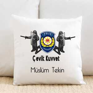 Çevik Kuvvet Polisine Hediye Yastık