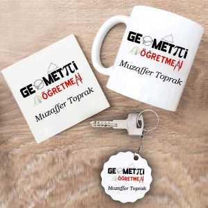 - Geometri Öğretmeni Kupa Bardak Altlık ve Anahtarlık Hediye Seti Hakkında Detaylar:  - Geometri Öğretmeni Kupa Bardak Altlık ve Anahtarlık Hediye Seti Hakkında Detaylar: