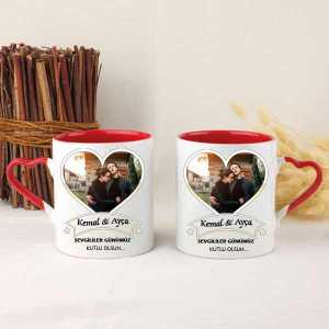  - İsme Özel ve Fotoğraflı Sevgililer Günümüz Kutlu Olsun İkili Kalpli Kırmızı Kupa Bardak
