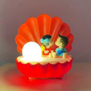 İstiridye Tasarımlı Sevgili Biblolu Işıklı Gece Lambası - Thumbnail