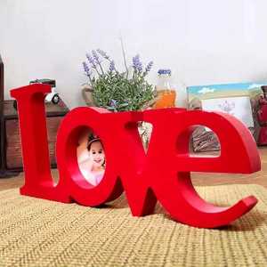 Love Yazılı Aşk Fotoğraf Çerçevesi - Thumbnail
