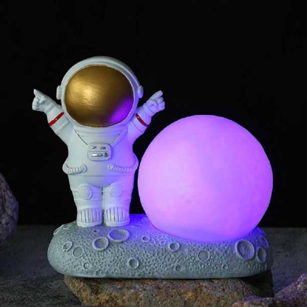 Renk Değiştiren Astronot Gece Lambası