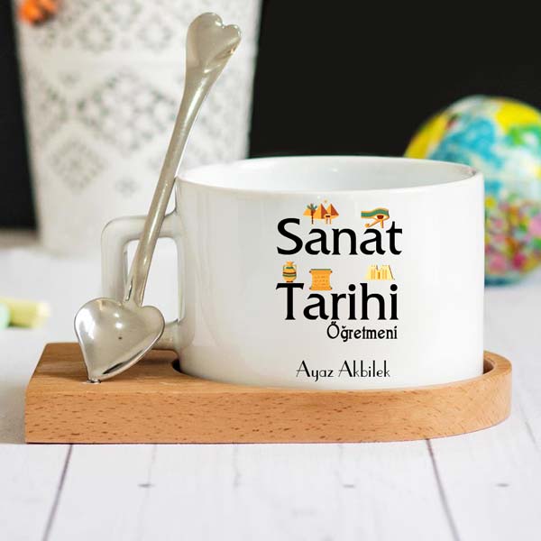 Sanat Tarihi Öğretmeni Ahşap Altlıklı Lüks Fincan Seti