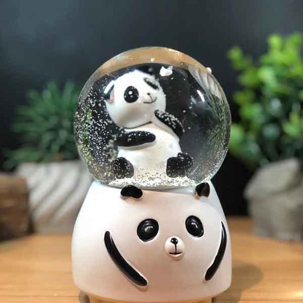 Sevimli Panda Işıklı Ve Müzikli Otomatik Püskürtmeli Büyük Kar Küresi