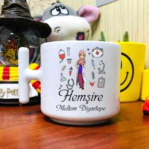 - Tesettürlü Hemşire Latte Fincanı