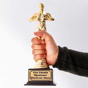 - Yılın Felsefe Öğretmeni Oscar Ödülü Heykeli  - Yılın Felsefe Öğretmeni Oscar Ödülü Heykeli